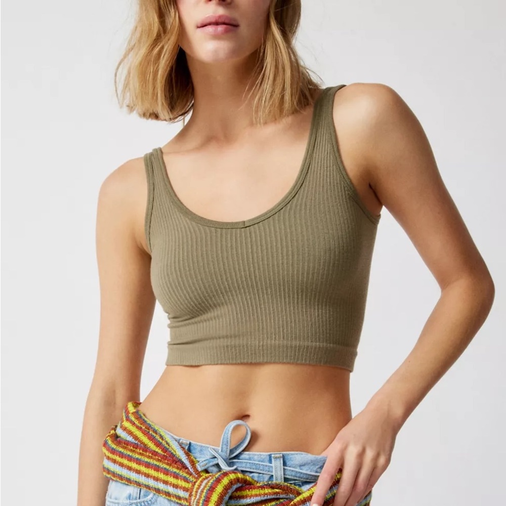 UO Seamless Ribbed Bra Top